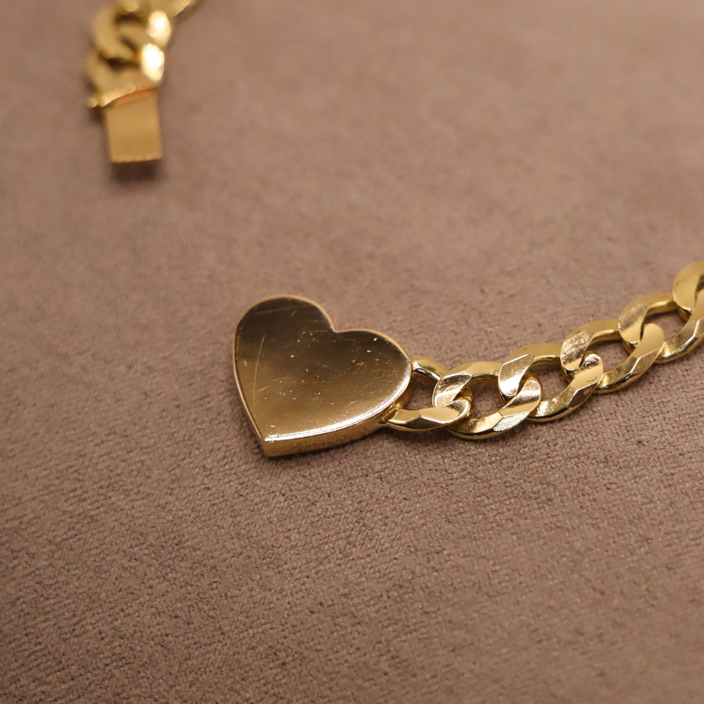 Pulso Barbado con broche personalizado